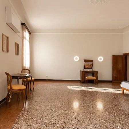 Barbaria De Le Tole Venice