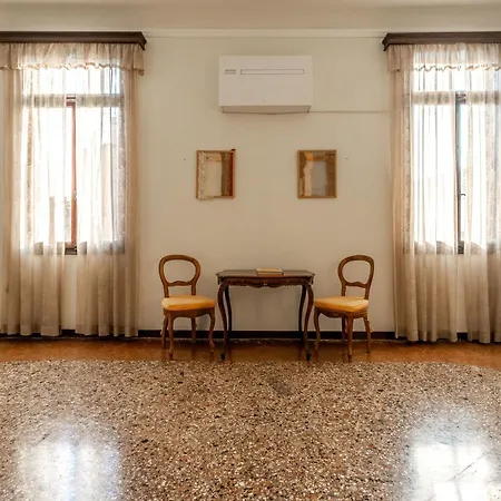Barbaria De Le Tole Apartment