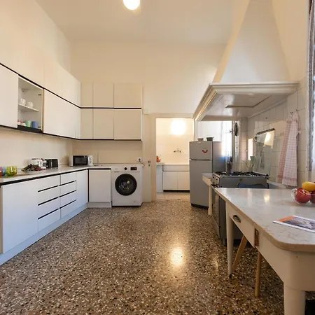 Apartment Barbaria De Le Tole